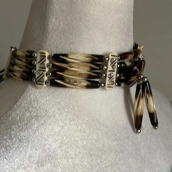 Native American Style Unisex Four Row Bone Hairpipe Bead Tie Choker Necklace - Picture 3 of 6